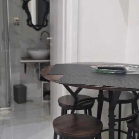 Nel Centro Storico O'vicolo E Apartamento Nápoles