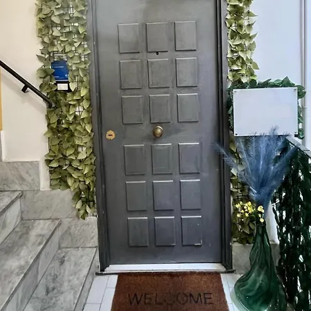 Nel Centro Storico O'vicolo E *